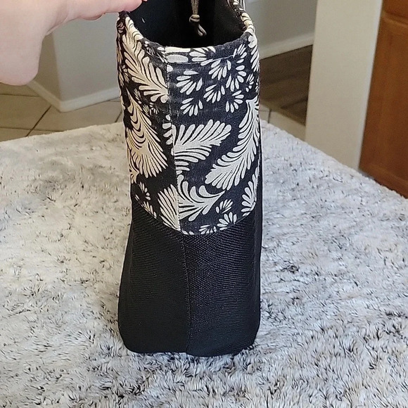 NWT Sun N Sand Black Floral Tote Beach Vacation Summer Bag Easy Carry Large - Picture 4 of 7